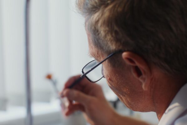 Retinopatia diabetică: cum poate afecta vederea în timp
