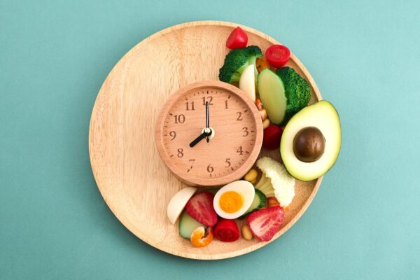 Cum să slăbești fără să te înfometezi: reguli simple pentru alimentație