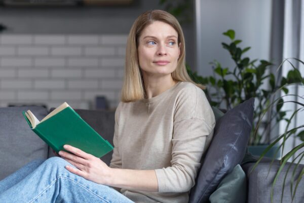7 obiceiuri care te ajută să te deconectezi de la muncă seara