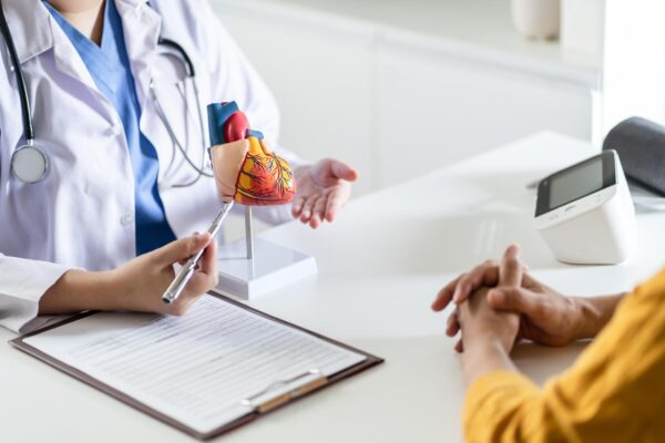 Stent coronarian: ce presupune urmărirea după intervenție