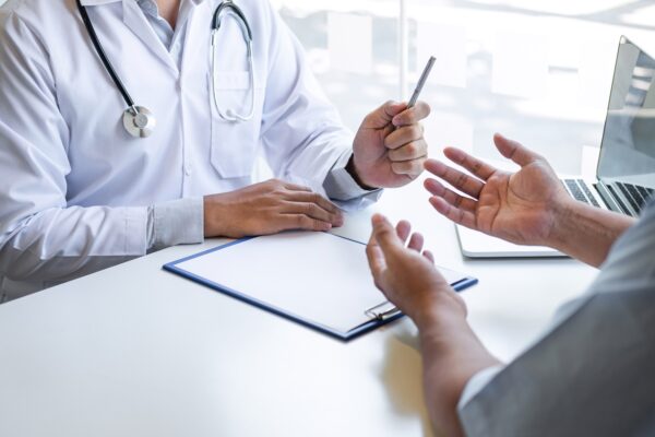 Revenirea la condus după operație: ce criterii discuți cu medicul