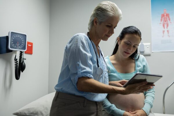 Contact cu varicelă în sarcină: de ce trebuie cerut sfat medical prompt