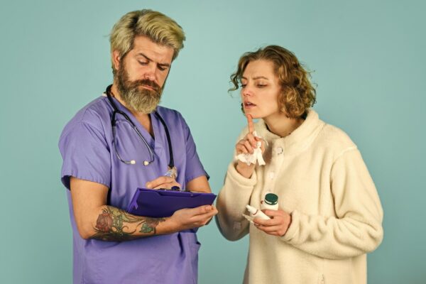 Țigări electronice și simptome respiratorii: ce informații îi dai pneumologului