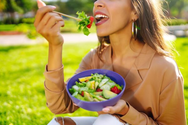 Alimentația pe timp de caniculă: cum alegi mesele când nu ai poftă de mâncare
