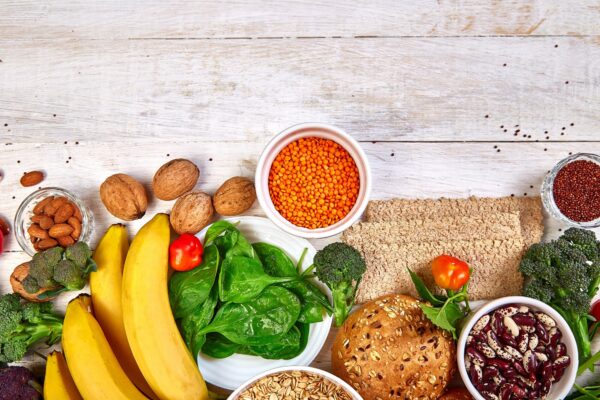 10 alimente bogate în fibre solubile pentru un meniu prietenos cu inima