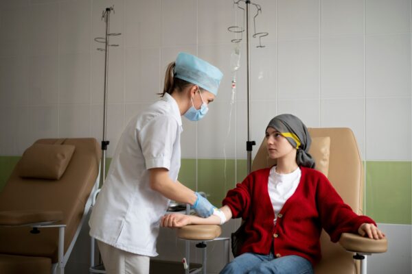 Furnicături după chimioterapie: de ce trebuie raportate echipei medicale